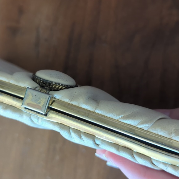 Vintage Clutch with optional Chain Handle! - Picture 13 of 13